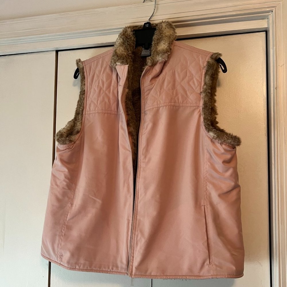 Koret Pale Pink w/Faux Fur Vest - Size Petite Large